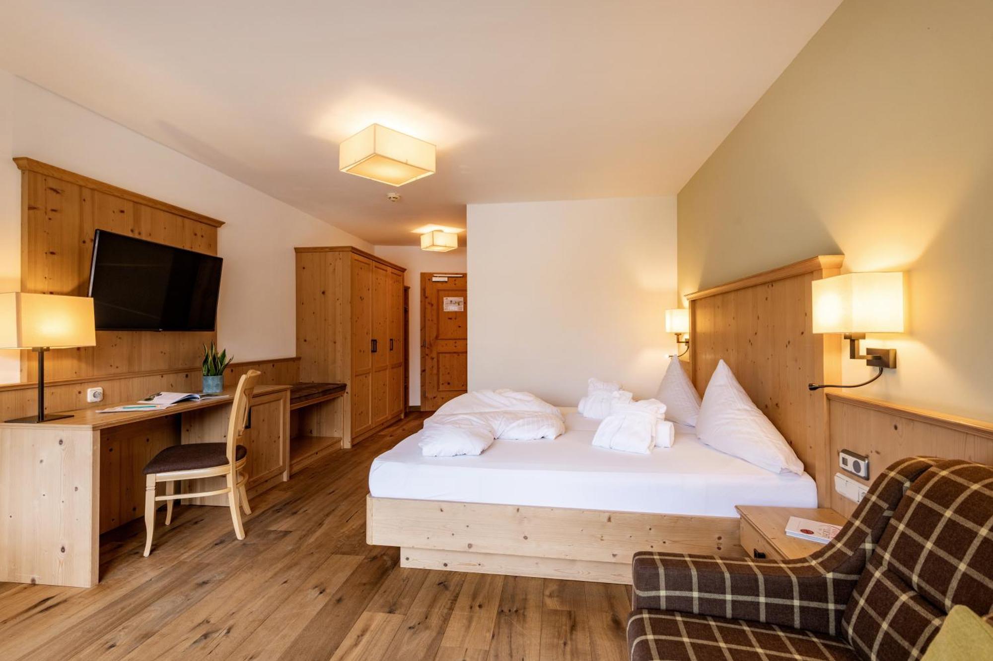Alpen Glueck Hotel Kirchberger Hof Kirchberg in Tirol Exteriör bild